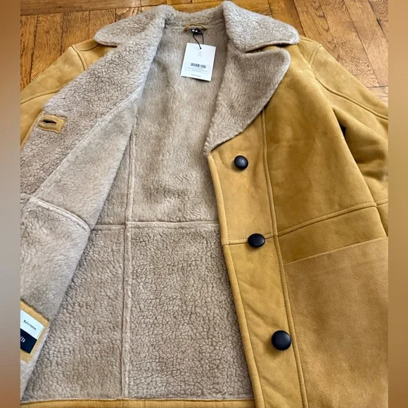New-Reformation
Veda Luca Suede shearing coat
Parmesan Suede - Picture 6 of 16